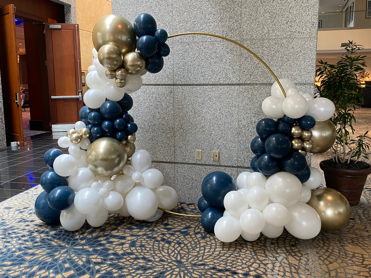 Gold Ring Balloon Arch